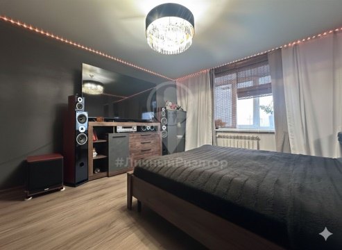 1-к квартира, 7/10 эт., 42м²