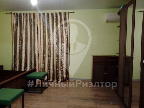 2-к квартира, 1/10 эт., 70м²